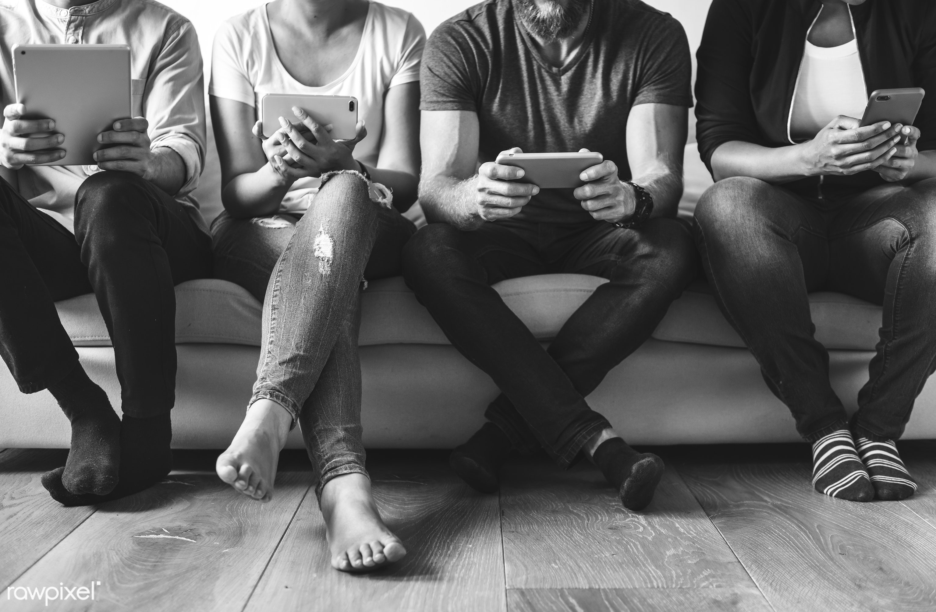 https://www.rawpixel.com/image/391651/group-diverse-people-using-digital-devices
